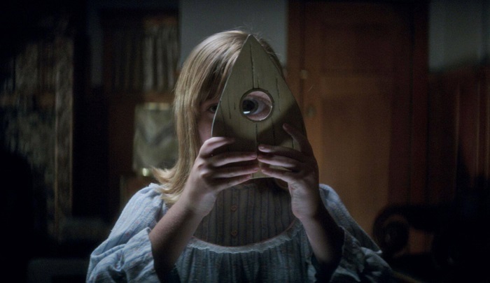 Ouija – L’origine del male, gli spiriti bramano sangue nel nuovo horror di Mike Flanagan
