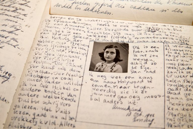Scoperte pagine segrete nel Diario di Anna Frank