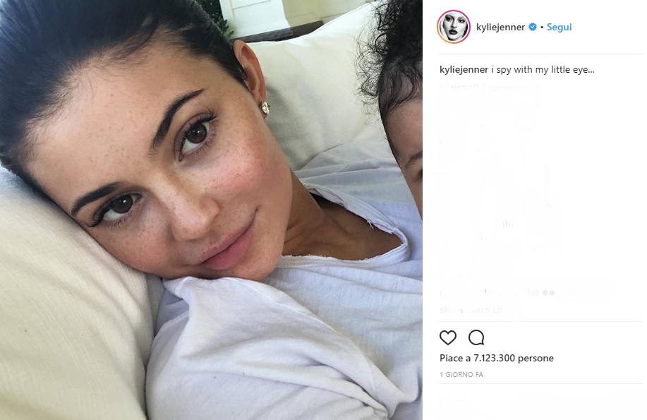 Kylie Jenner cancella Stormi da Instagram