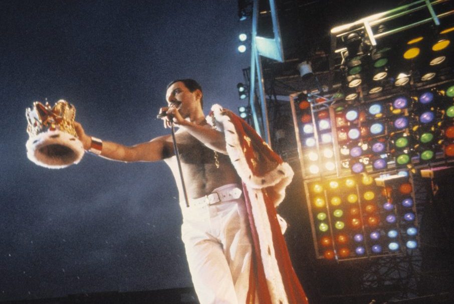 Меркьюри стадион. Queen Уэмбли 1986. Queen Freddie Mercury. Фредди Меркьюри Уэмбли. Фредди Меркури концерт на Уэмбли.
