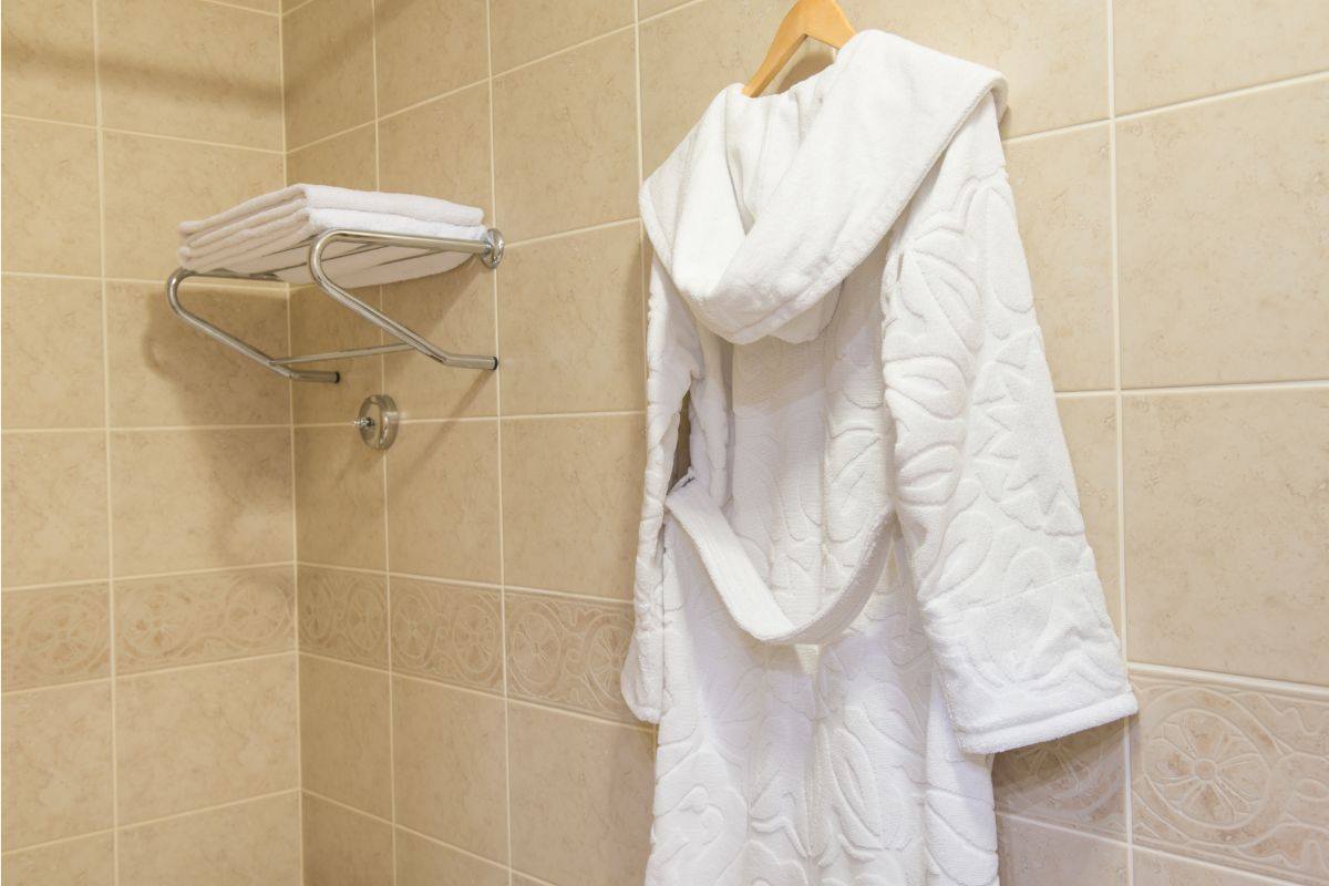 accappatoio appesi in bagno